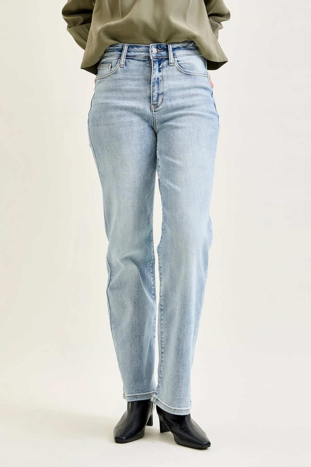 Kimberly Light Wash Straight Leg Jeans
