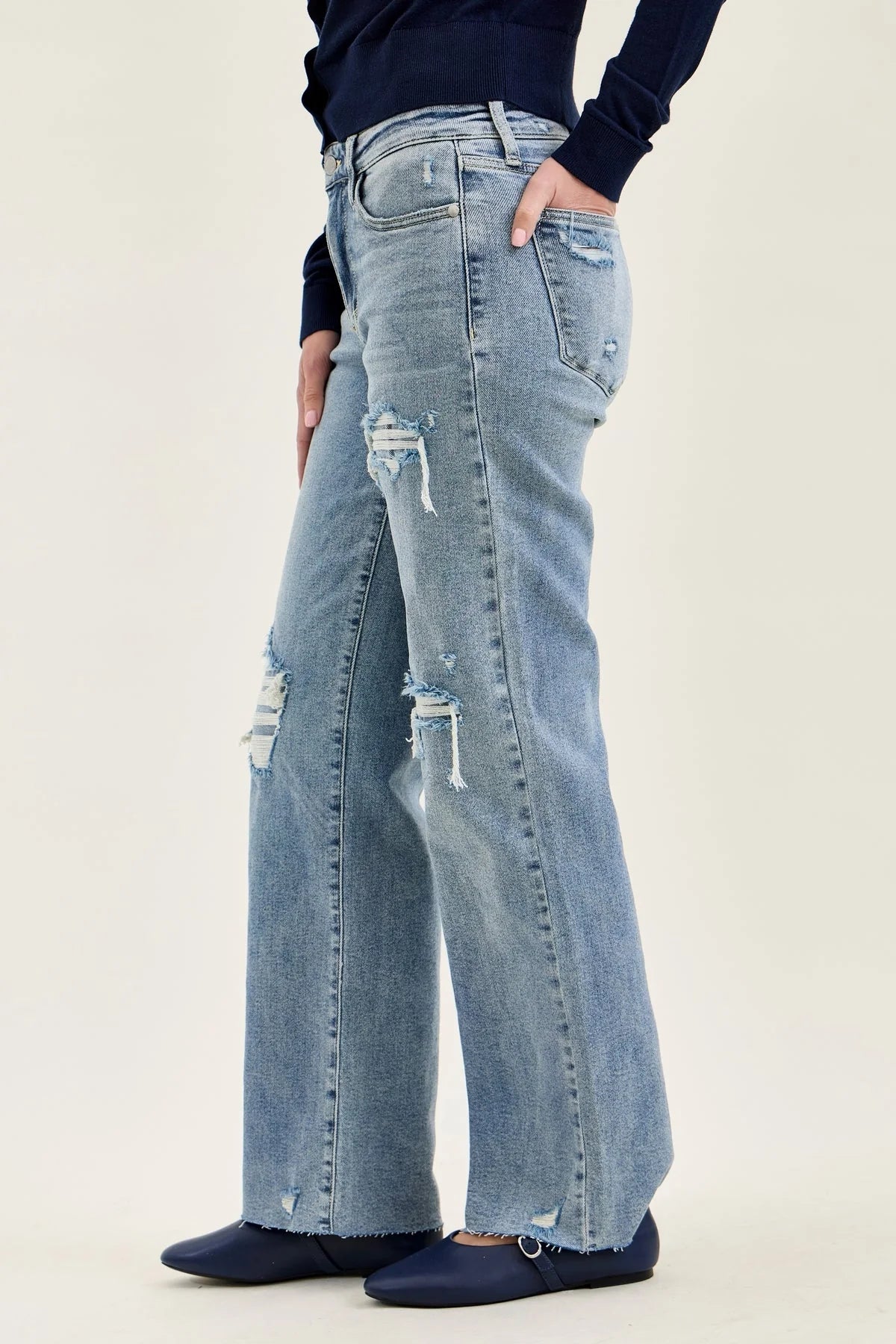 Brenda Retro 90's Destructed Straight Fit