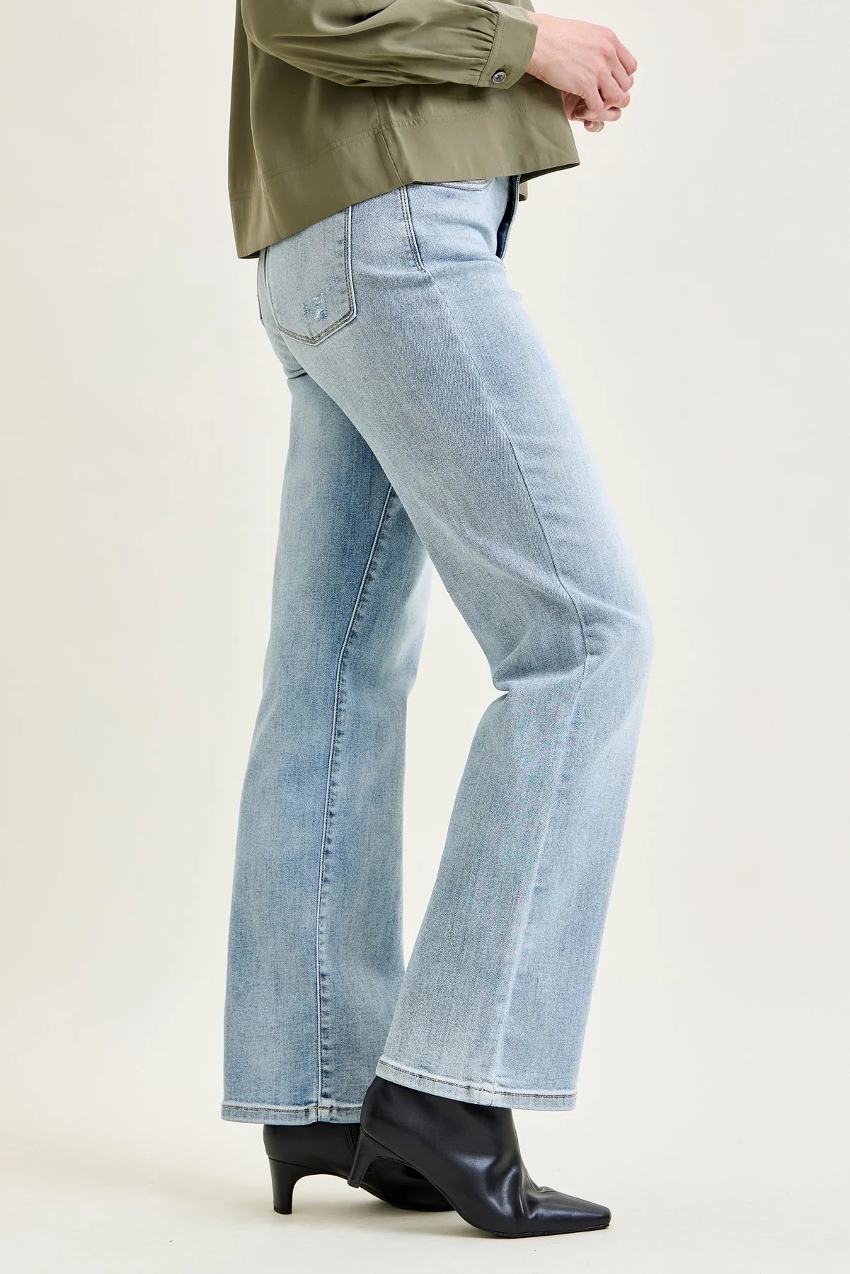 Kimberly Light Wash Straight Leg Jeans